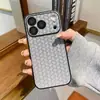 Funda de Teléfono de Cuadros Tejidos Adecuada para Apple 17Promax Estilo Fresco de Invierno Película para 16 Lentes 12 Estilo Girly 15