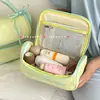 Bolsa de Cosméticos de Aparência Sofisticada para Lembrança para Mulheres, Bolsa de Higiene Pessoal Portátil de Grande Capacidade para Viagem, Bolsa de Armazenamento Bordada Fresca e Doce