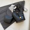 Outono e inverno popular saco de balde portátil para mulheres 2023 novo outono e inverno retro all-matching messenger bag commuter small bag