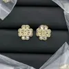 Aretes de Letra Doble C Estilo Chanel para Mujer, Aretes de Botón con Diseño de Nicho, Aretes de Lujo Ligero Inspirados en Chanel, Aguja de Plata