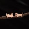 Aretes de Gato Lindo de Estilo Japonés y K, Simples y Femeninos, Clavos Compactos de Acero Inoxidable para Cartílago de Oreja de Dibujos Animados, Venta al por Mayor de Joyería de Yiwu