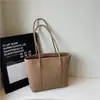 Bolsa tote casual simples de grande capacidade para mulheres, moda inverno 2026, para o trabalho, de ombro ou de mão para mulheres