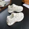 Zapatos de estudiante tipo papá coreano para mujer, nuevo modelo primavera 2026, zapatillas casuales de moda de malla transpirable, ligeras que aumentan la altura