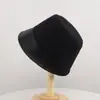 Chapéu de pescador novo simples com retalhos listrados de outono e inverno coreano para mulheres, moderno e versátil, chapéu bucket de viagem estilo irregular