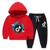 Conjunto de Moletom com Capuz Infantil Outono/Inverno 2026, Novo Modelo Estiloso para Crianças Maiores, Forrado com Fleece e Espessado para Aquecimento, Roupa de Inverno