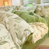 Juego de Cama de Terciopelo de Leche Otoño e Invierno de Cuatro Piezas, Sábana de Coral Cálido Fresca y Engrosada, Funda de Edredón y Juego de Cama de Tres Piezas