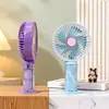 Atacado do Fabricante Ventilador de Mão Fashionável Estilo Inglês com Cabo Transparente e Lâmina Grande, Silencioso e Portátil, Adequado para Dormitório e Uso ao Ar Livre