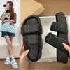 Zapatillas de suela gruesa de pastel de arroz para mujer, calzado de verano para exteriores, nuevo estilo 2026, antideslizantes, para interior, hogar, tacón alto, chanclas de playa para mujer