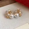 Pendientes de Plata con Baño de Oro Real, Aguja de Plata, Zirconita, Perla, Lujo Ligero, Pendientes de Gama Alta, Pendientes de Moda y Versátiles, Enfocados en el Diseño y de Nicho