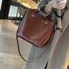 Bolso Grande Retro de Gama Alta 2026 Nueva Moda Textura Bolso Cruzado Primavera y Verano Bolso de Mano de Cuero Suave Bolso Cubo para Mujer
