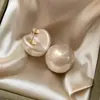 Brincos Geométricos Novos Outono/Inverno 2026 para Mulheres Luxo Leve Nicho High-End Versátil Clássico Brincos de Tarraxa Acessórios de Orelha