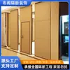 Divisória móvel bege com revestimento macio e porta para salas de jantar de hotel, divisória de ambiente flexível com porta de entrada embutida
