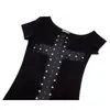 UNBDNS Moderna Chica Caliente Graffiti Cruz 3D Remache Negro Cuello Asimétrico Hombros Descubiertos Ajustado Manga Corta Camiseta para Mujer Verano