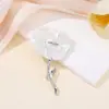 Broche de aleación y resina de rosa ecológico, moderno y dulce, broche simple versátil para ropa de mujer, venta al por mayor