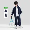 Roupas Infantis Zuoxi Conjunto Esportivo para Meninos 2026 Outono Novo Jaqueta Infantil Patchwork Roupa Esportiva para Exterior Conjunto de Duas Peças
