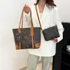 Bolsa de Hombro Grande de Lona para Viajes de Primavera y Verano 2025 con Estampado Bolso de Mano de Moda de Gama Alta para Mujer
