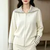 Novo cardigã de tricô listrado color-block de manga longa outono/inverno, um suéter de outer wear casual e de caimento solto para exportação para o Japão e Coreia do Sul