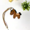Llavero para Ganar Dinero, Versátil y Lindo Colgante de Llavero de Caballo de Cuero Retro para Coche, Accesorio para Bolso