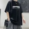 Nova Camiseta de Manga Curta de Verão 2026 para Homens, Estilo Hong Kong Ins Tendência Solta Casual Tamanho Grande Camiseta de Meia-Manga com Estampa de Letras