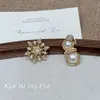 Pendientes de Perla de Muñeco de Nieve Asimétricos para Mujer, Lujo Ligero, Temperamento, Pendientes de Copo de Nieve de Alta Calidad, Nuevos Accesorios de Estilo Caliente 2025