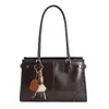 Bolsa Tote de Ombro Único Casual Simples Moda para o Trabalho e Dia a Dia Elegante Tendência Outono 2025 Feminina