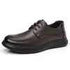 Zapatos de cuero para hombre, cuero suave, suela blanda, duraderos, adecuados para uso de negocios y casual, ligeros, diseñados para hombres de mediana edad y mayores, disponibles para dropshipping
