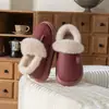 Bolsa Etiqueta de Couro Cor Sólida para Idosos e Pantufas de Algodão 2026 Outono/Inverno Novo Estilo Uso Doméstico Acolchoado com Veludo Quente Antiderrapante Bico Fechado Sapatos de Algodão