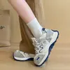 Zapatos de estudiante tipo papá coreano para mujer, nuevo modelo primavera 2026, zapatillas casuales de moda de malla transpirable, ligeras que aumentan la altura