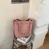 Bolso Único de Nicho Hueco para Mujer 2026 Nuevo Versátil para el Trabajo Bolso de Hombro Único Bolso de Mano Pequeño para Salir Bolso Cubo