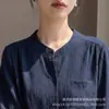 Camisa feminina minimalista de manga curta com gola alta, hipoalergênica, respirável, leve, novo estilo de verão, adequada para usar em camadas, pode ser usada como base ou peça externa.