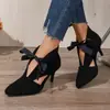 Sandalias minimalistas de tacón alto con tiras cruzadas en el tobillo para mujer, diseño de moda con corte lateral y punta fina.