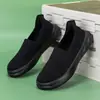 2026 Nuevos Zapatos de Mocasín Cómodos para Mamá de Primavera/Verano Zapatos Versátiles de Tela Zapatos Ligeros para Mujer Venta al por Mayor Gris Claro