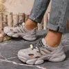 Zuecos Gruesos Nuevos de Verano para Hombre, Ropa Casual Exterior para Hombre, Sandalias de Playa Antideslizantes de Suela Blanda de Moda y Versátiles