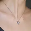 Collar de Estrella de Cinco Puntas Asimétrica Incrustada de Diamantes Chapado en Oro Blanco Plata S925 Diseño Único de Nicho Cadena para Clavícula Dulce y Fresca para Mujeres