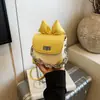 Bolsa Transversal Fofa Transfronteiriça, Mini Bolsa de Ombro da Moda, Bolsa Quadrada Pequena com Corrente, Bolsa de Mão, Estilo Coreano de Verão com Laço Novo Modelo