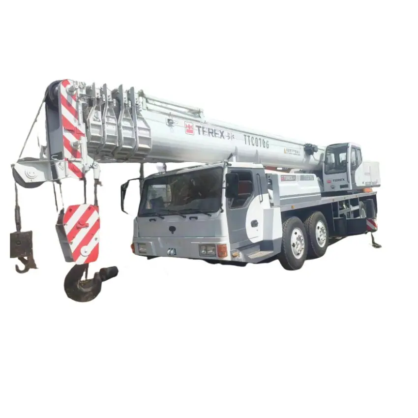 terex 70t crane (20)