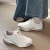 Zapatillas de Entrenamiento Alemanas Gruesas Plateadas Modernas Retro para Mujer, Nuevo Modelo Primavera/Verano 2026, Populares Zapatos de Papá que Aumentan la Altura para Personas Bajitas