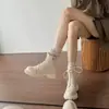 Botas Martin de Couro Macio Femininas de Cano Médio 2026 Nova Coleção Outono/Inverno Branco Com Pelúcia Salto Bloco Solado Grosso Botas Curtas Botas para Motociclista