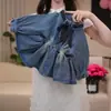 Jaqueta Jeans Feminina 2026 Novo Estilo Coreano Cintura Marcada Gola Pontuda Moda Primavera e Outono Barra com Babados Top Infantil Menina Pequena