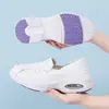 Nuevos Zapatos de Mujer Suela Gruesa Aumentadores de Altura Verano 2026 Nuevos Versátiles Deportivos Amortiguación de Aire Zapatos de Tabla Blanca Enfermera Zapatos Blancos Pequeños Mujer