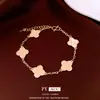 Pulsera Ajustable Flor de Cuatro Pétalos Retro Europea y Americana, Estilo Minimalista, Pulsera de Personalidad Única, Joyería de Diseño de Nicho para Mujeres