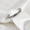 Moda Japonesa y Coreana Elegante Anillo de Acero de Titanio Oro Rosa 18k para Mujer Diamante Único Concha Blanca Simple Estilo Frío Anillo de Dedo Joyería