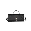 Tendência transfronteiriça primavera-verão nova bolsa de noite em couro macio trançado, bolsa baguette, bolsa sanfona, bolsa de mão horizontal, bolsa transversal
