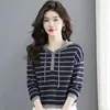Moletom com Capuz e Listras para Mulheres, Novo Estilo para o Início da Primavera, Fino e Fashion, Toque de Luxo, Peça Básica Petite, Tendência