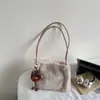 Bolso de mano de felpa de gran capacidad para mujer, nueva colección otoño 2026, bolso tote moderno y elegante, bolso de hombro esponjoso