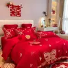 Conjunto de Casamento de Alta Qualidade Estilo Chinês Quatro Peças Grande Vermelho Bordado Colcha de Dote para Casamento Capa de Edredom Lençol de Cama Roupa de Cama para Quarto de Recém-Casados