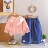 Nuevo estilo de otoño, chaqueta dulce con capucha y cremallera para niñas, lindo conjunto de tres piezas con capucha de conejo de manga larga con ribete de encaje para niñas