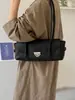Bolso de axila de alta gama transfronterizo para mujer, nuevo modelo de moda versátil retro para el otoño de 2026, bolso de mano de lujo ligero