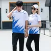 24 verão novo terno casual para casais camisa POLO homens e mulheres esportes ao ar livre roupas para grupo de corrida manga curta estampada atacado
