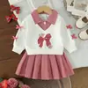 Ropa para Niñas Bebés: Ropa infantil europea y americana de Amazon, top blanco de manga larga + vestido de cuadros rojos y blancos